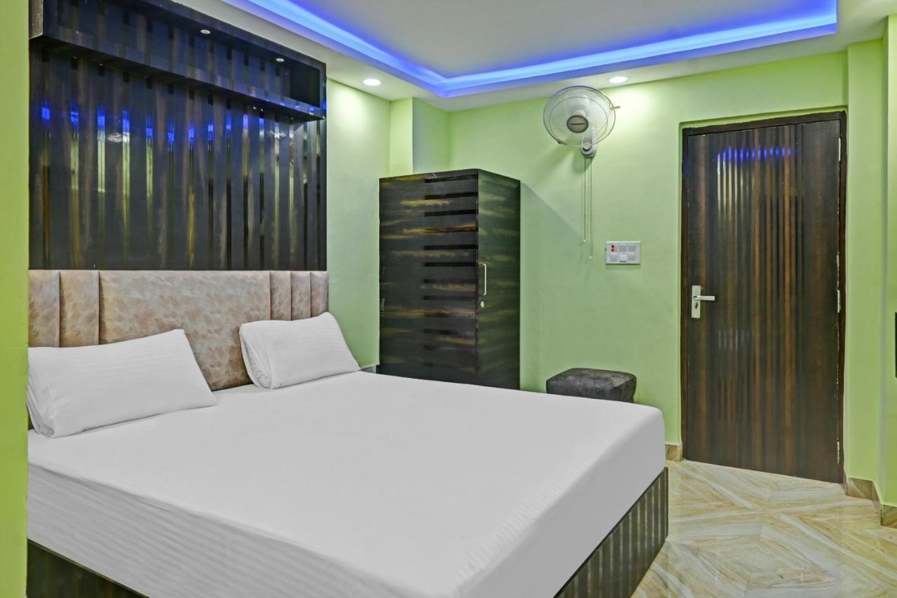 Oyo Tulsi Angan Hotel Danapur Exterior photo