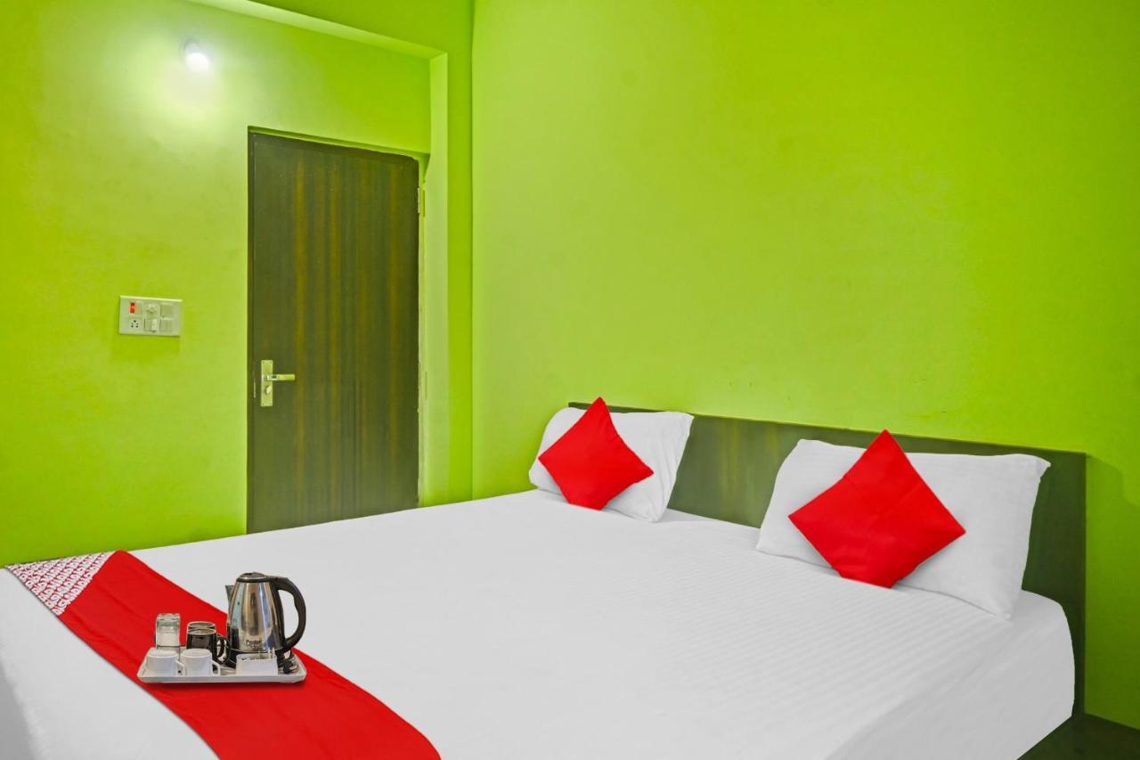 Oyo Tulsi Angan Hotel Danapur Exterior photo